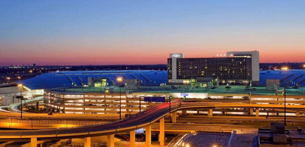 Grand Hyatt DFW Airport Main image 1